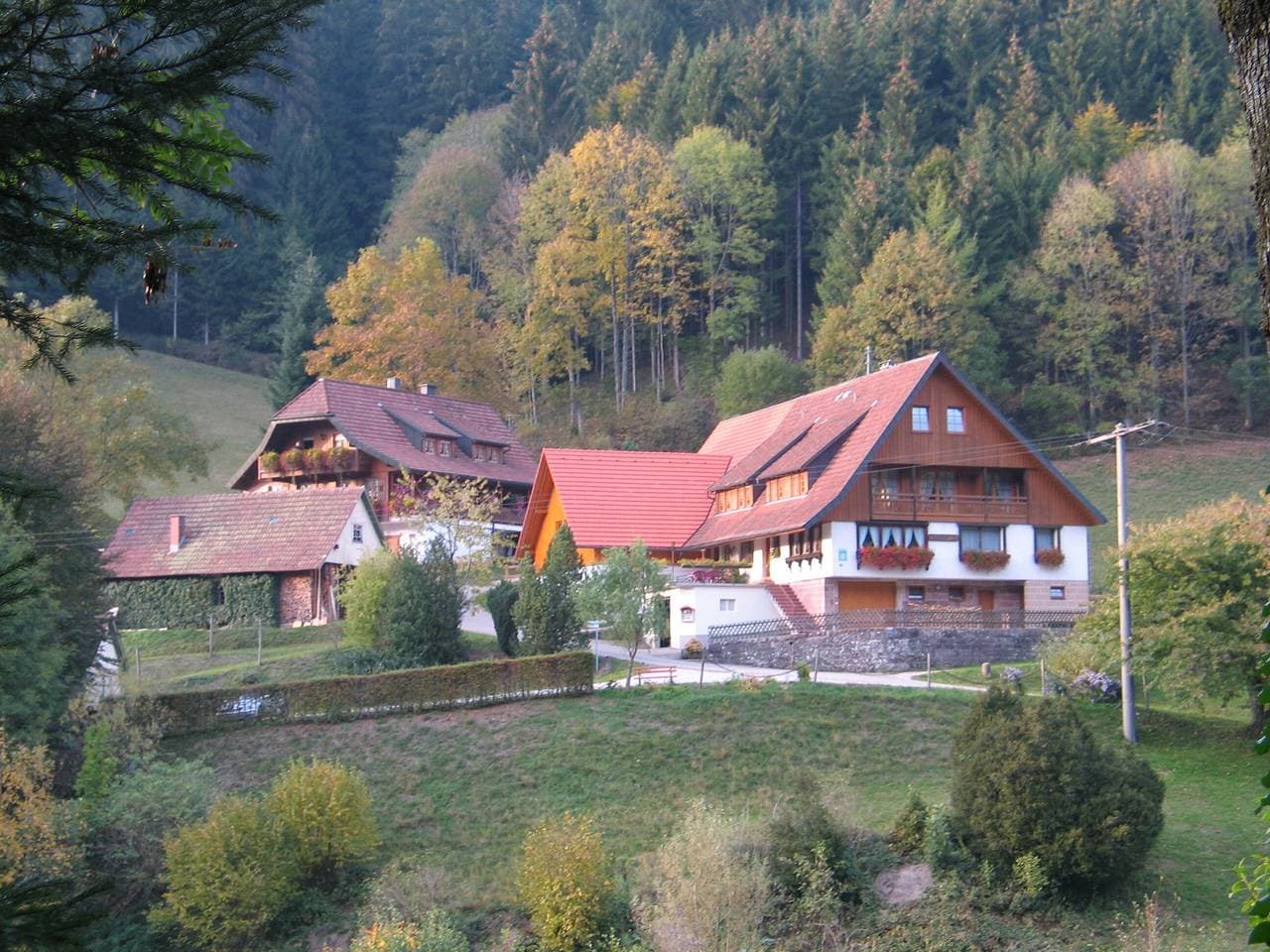 Foto 4 von 26: Ferienwohnung 3 Im Bauernhaus mit gemeinsamer Terrasse, Gemeinschaftsgarten und WLAN