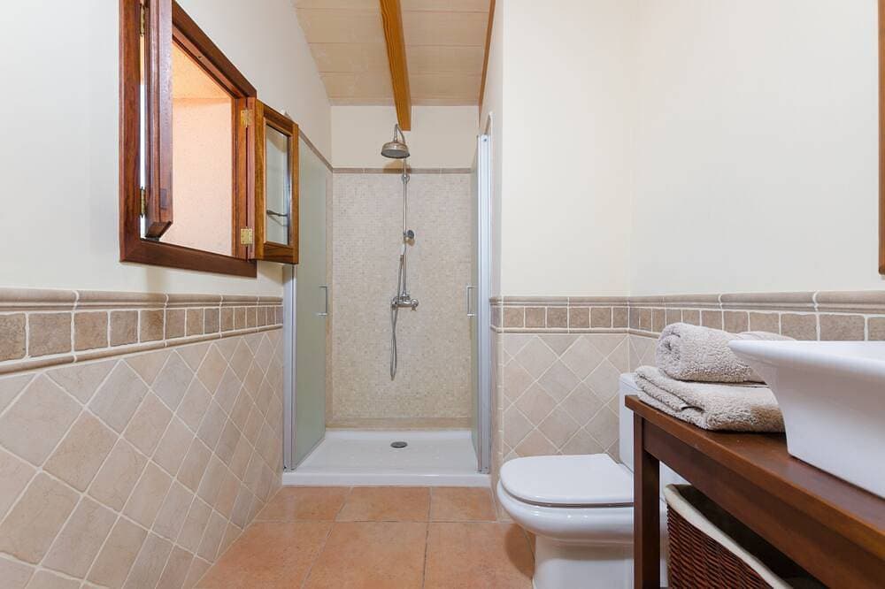 Foto 13 von 30: Es Vedat  6- Ferienhaus mit privaten Pool in Lloret De Vistalegre. WiFi gratis