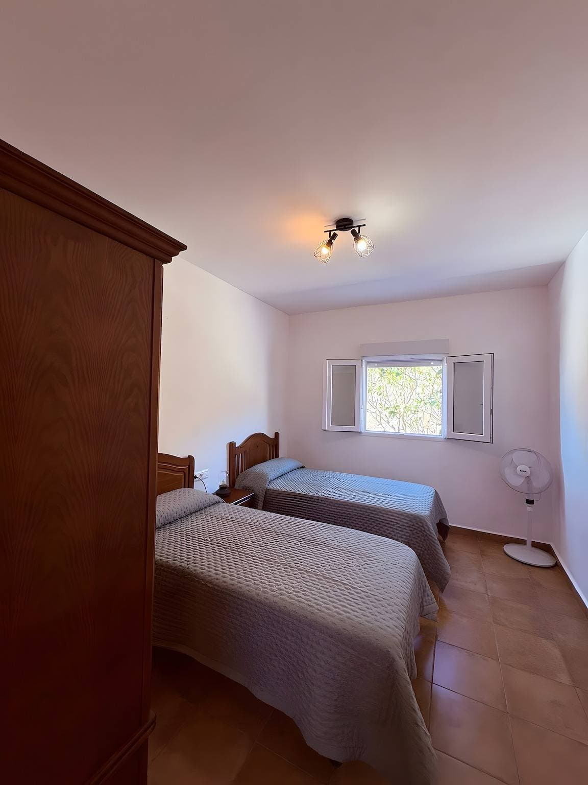 Foto 11 von 26: Vv La Era IV mit Meerblick, privater Terrasse, WLAN und Klimaanlage
