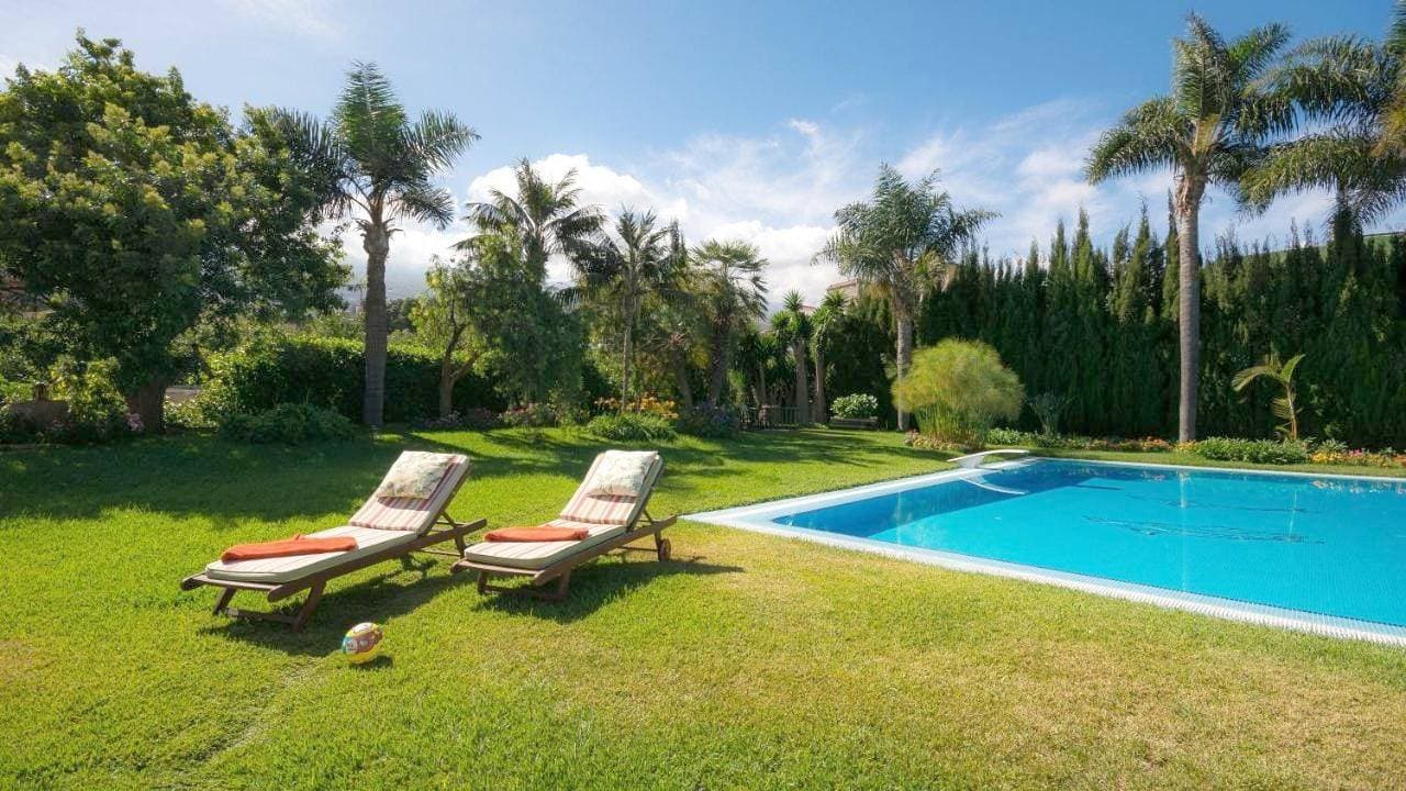 Lujoso apartamento en Finca Robles 2 1