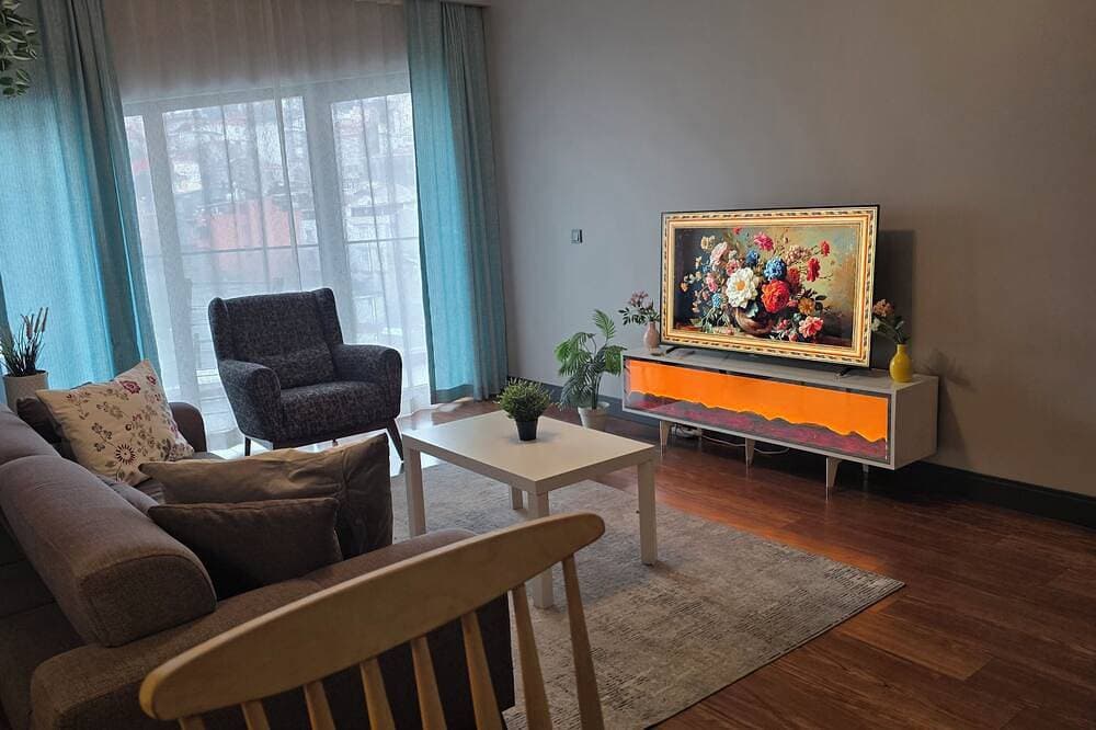 Foto 11 von 30: Cozy 1-bedroom hotel suite in terrific İstanbul with AC and gym