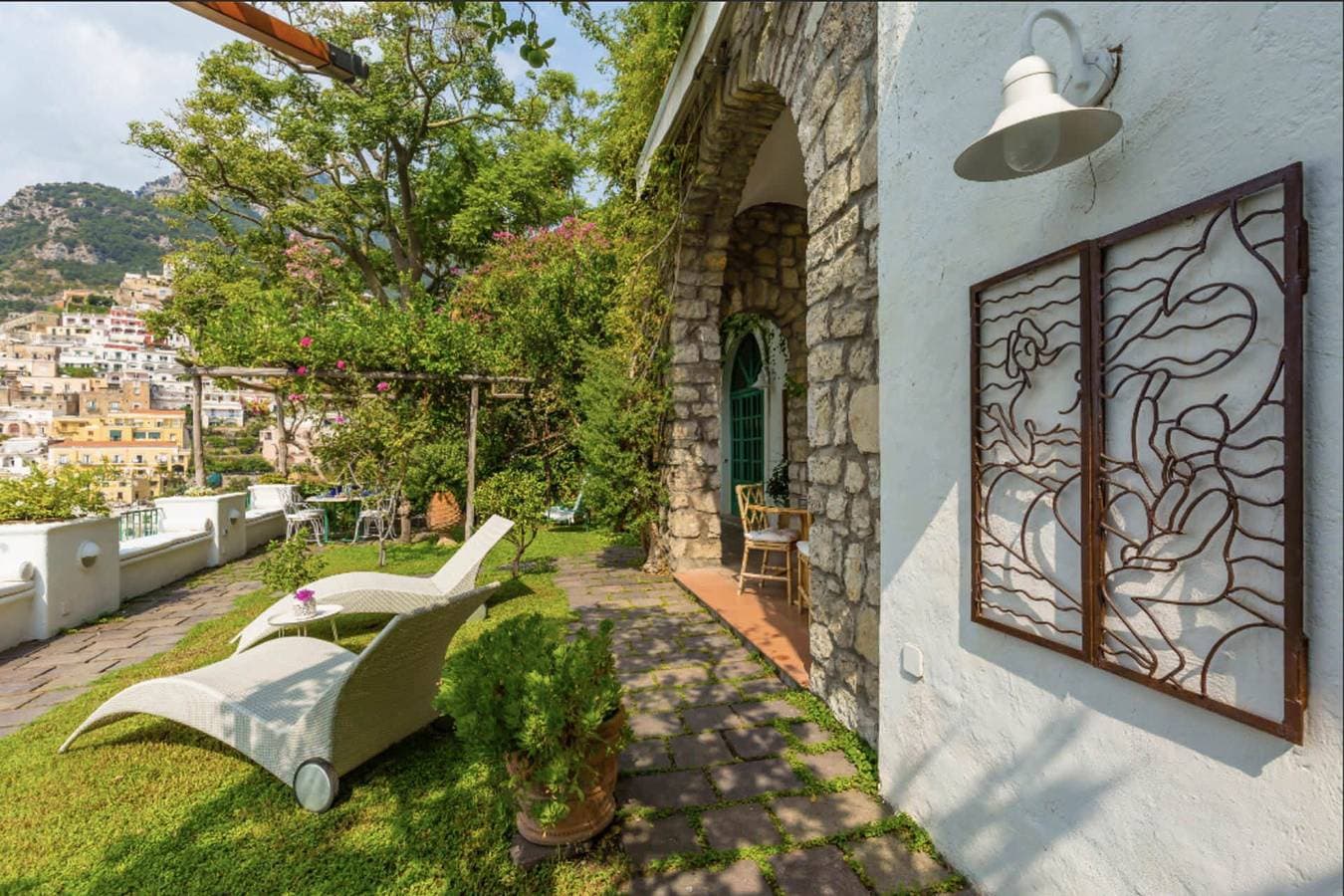 Foto 2 von 48: Villa für 6 Personen mit Terrasse