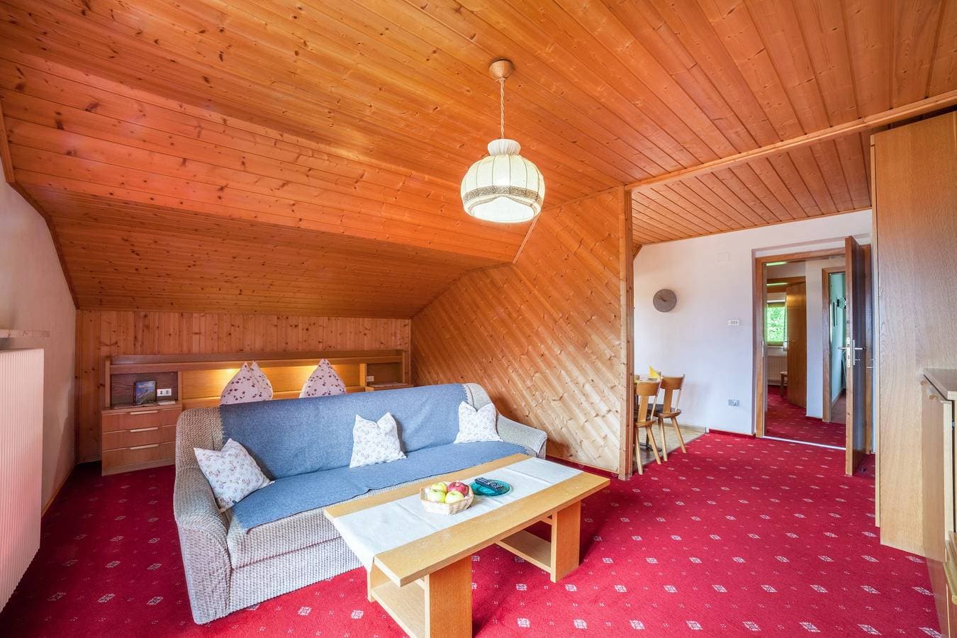 Foto 6 von 21: Ferienwohnung 'Sankt Corbinian 4' mit Bergblick, Balkon, Gemeinschaftsgarten & WLAN