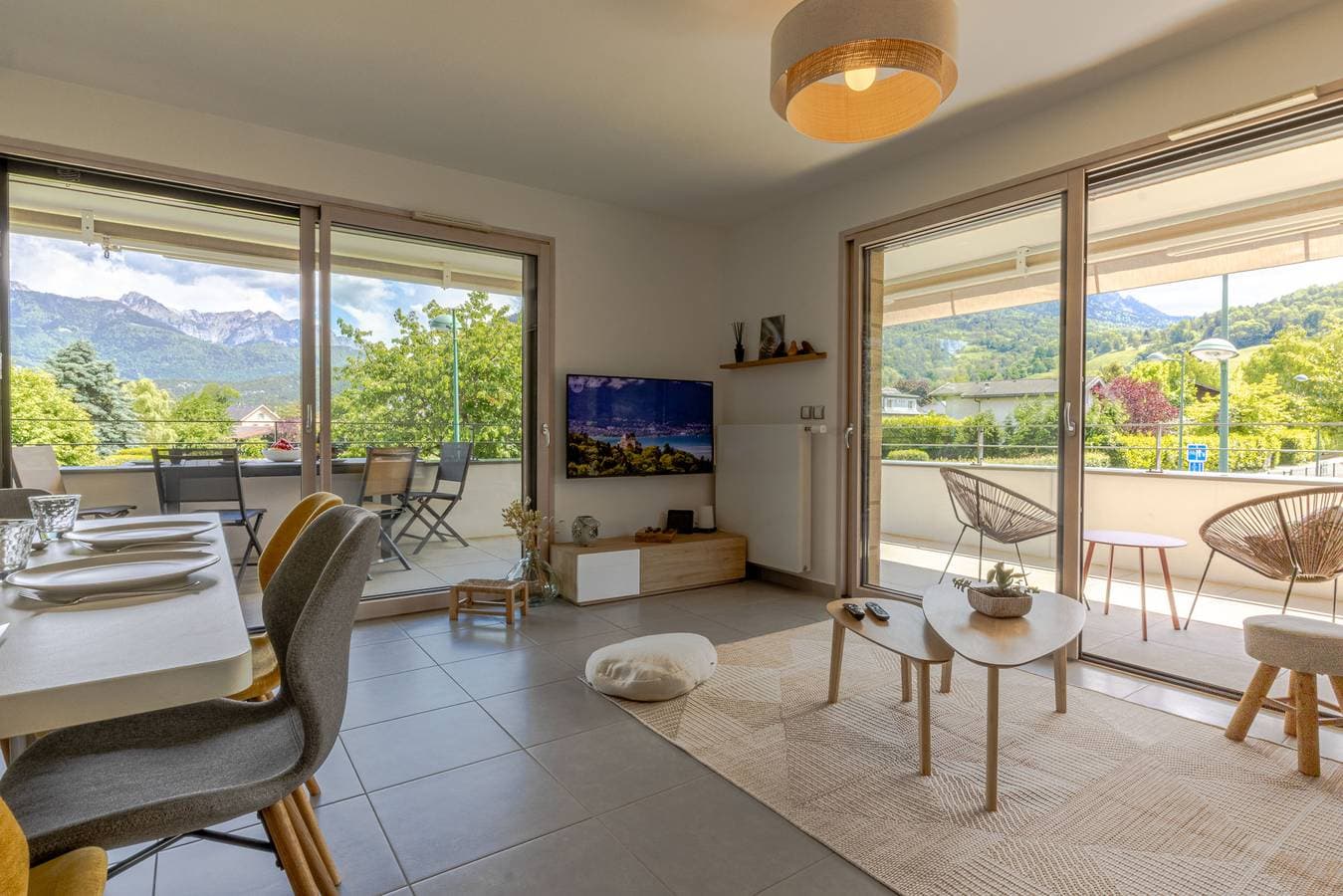 Tournette, vue montagne & belle terrasse 1