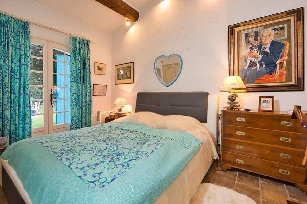 Foto 2 von 30: Villa with swimming pool walking distance from the beach