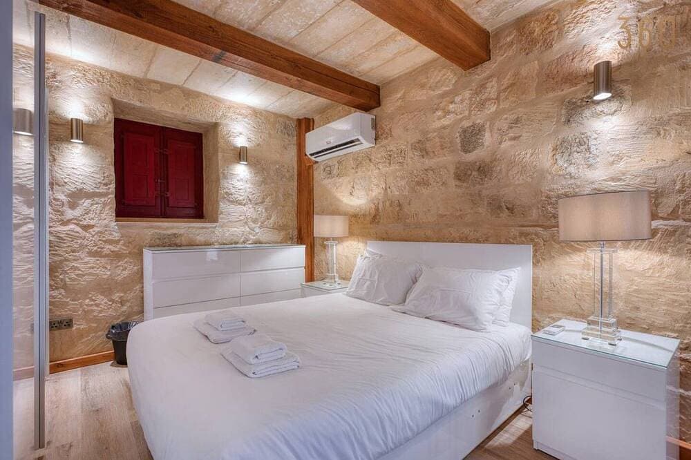 Foto 2 von 30: The famous Red - A fully equipped 1Br central w/AC