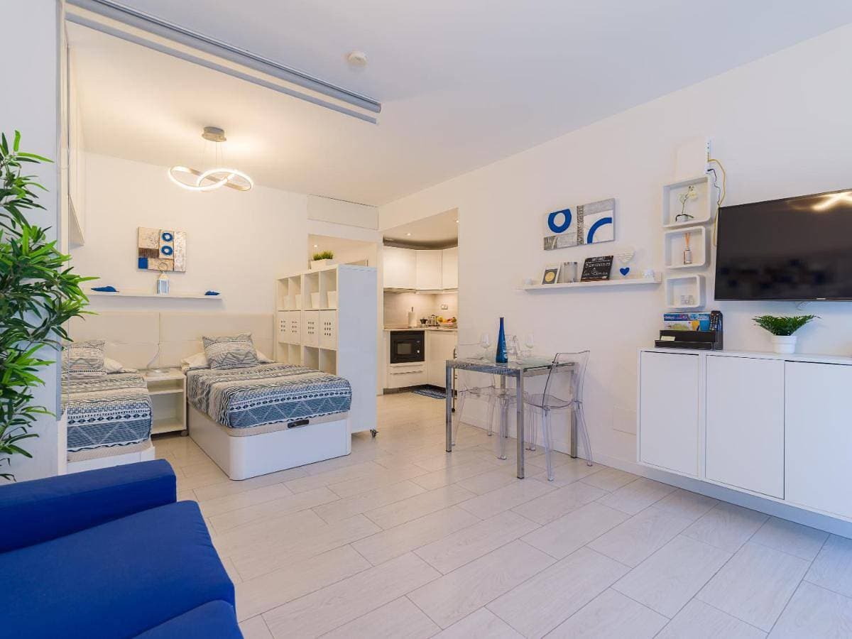 Foto 4 von 5: Studio Apartment with Sea View