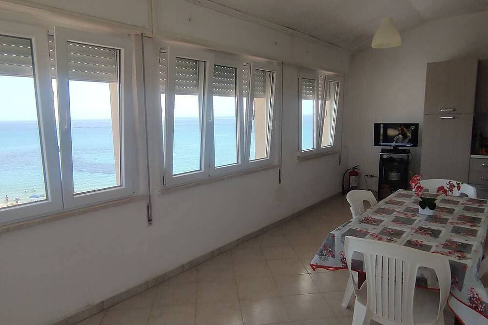 Foto 9 von 14: Beachfront apartment with panoramic view