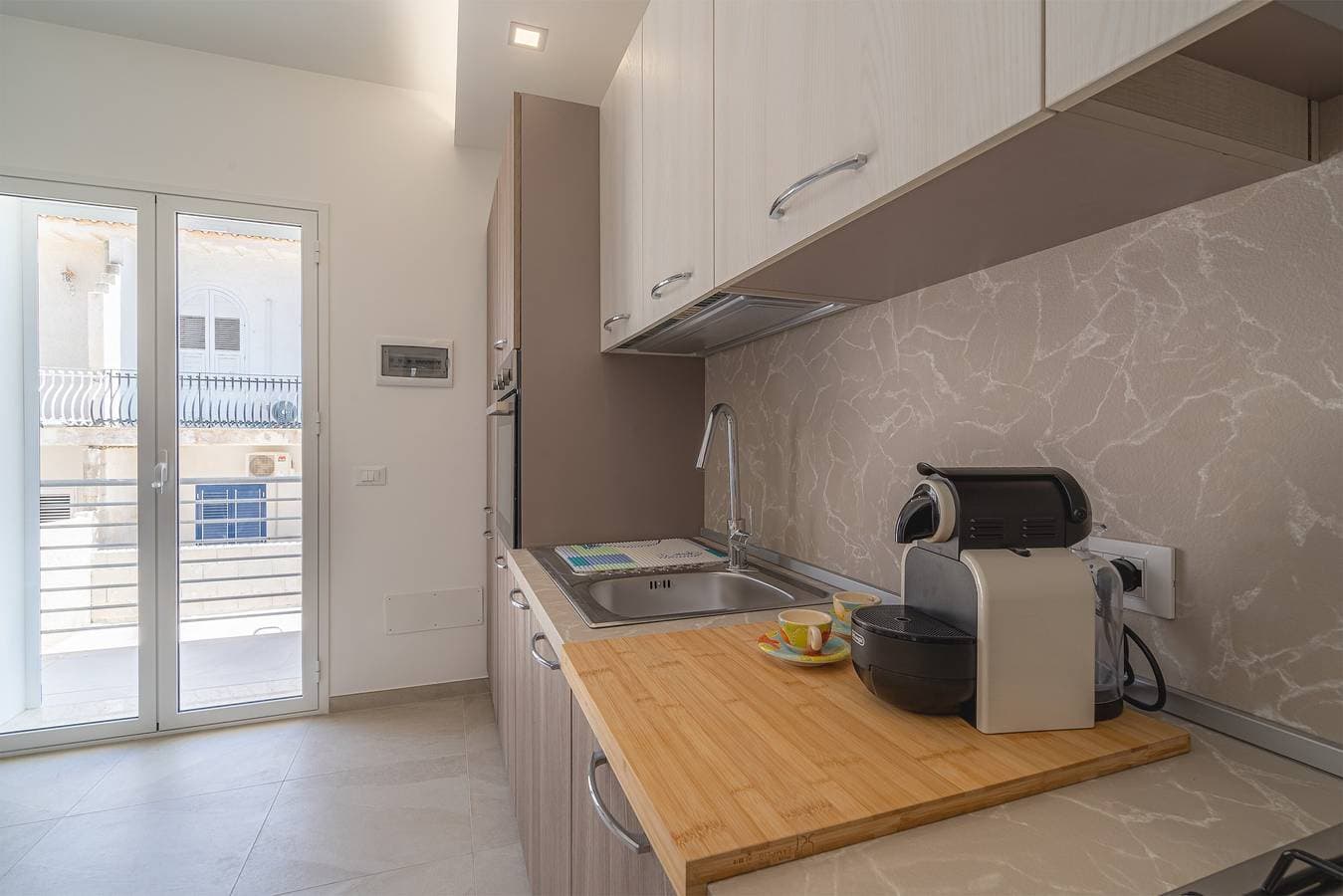 Foto 11 von 26: Ferienwohnung "Apt Giulia A Due Passi Dal Mare" mit Meerblick, Balkon und WLAN