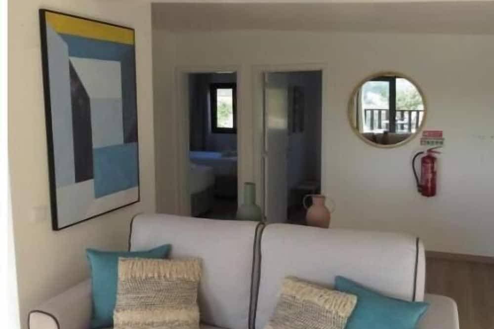 Foto 7 von 30: 2-Bedroom House: A Comfortable Home with a Stunning View
