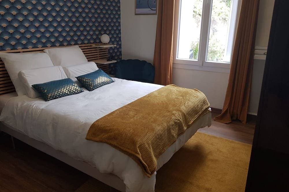 Cosy town house with bicycles available 1