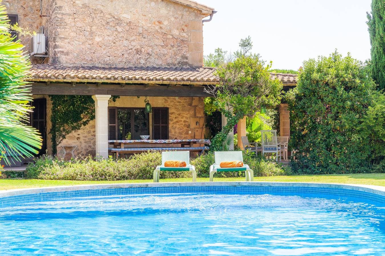 Foto 4 von 38: Mit traumhaftem Bergblick und Pool - Finca Can Curt