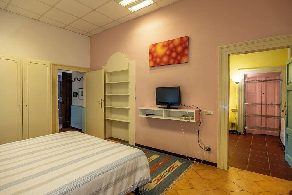 Foto 11 von 30: Cozy Corner in Brescia Center - Dogeshouse