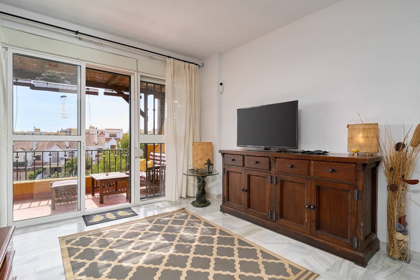 Foto 4 von 30: Apartment „Adosado Con Piscina Benajarafe“ mit Balkon, WLAN und Klimaanlage