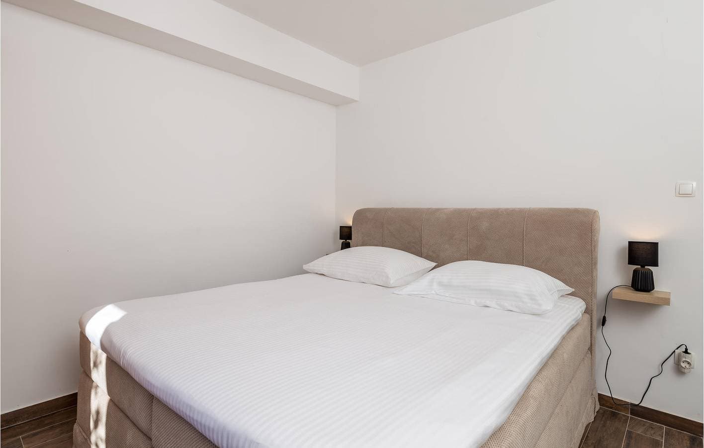 Foto 13 von 26: Gemütliche Ferienwohnung mit Terrasse in der Nähe eines Bistros und der Küste in Cres
