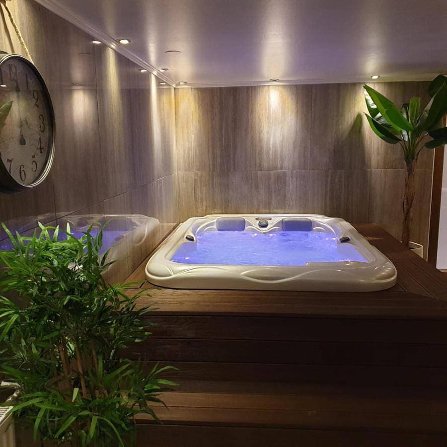 Foto 4 von 8: Villa with Private Pool