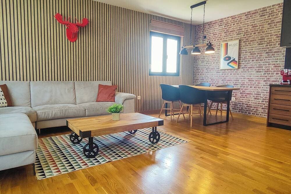 Two-Bedroom Apartment at Ljubovic Hill Park 1