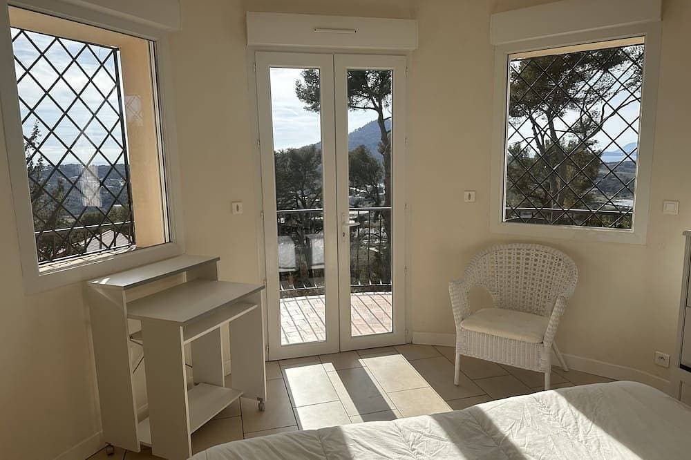 Foto 3 von 30: Villa mit Klimaanlage, sehr ruhig, Meerblick, Schwimmbad, 10 Personen