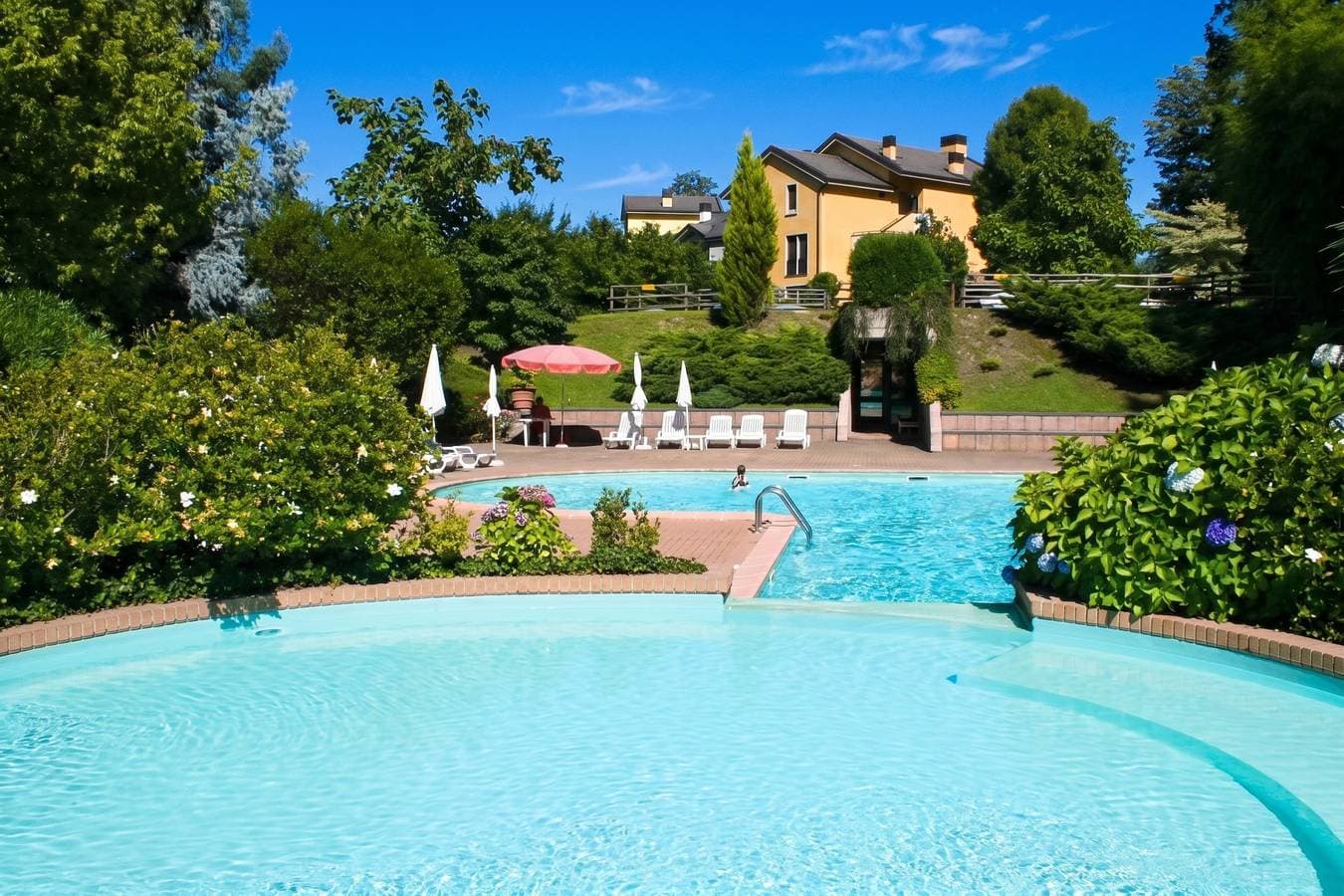 Foto 8 von 26: Panorama Lake View Apt + Pool & Beach
