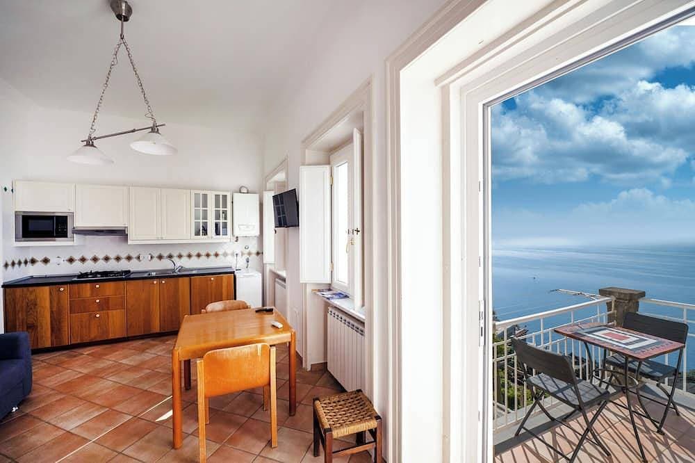 Foto 10 von 12: Lady Gilda Terrasse mit Blick aufs Meer
