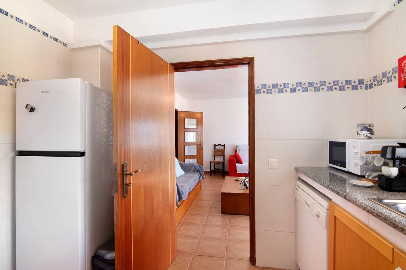 Foto 7 von 20: Ferienwohnung 'Lota Beach' mit Balkon und Klimaanlage