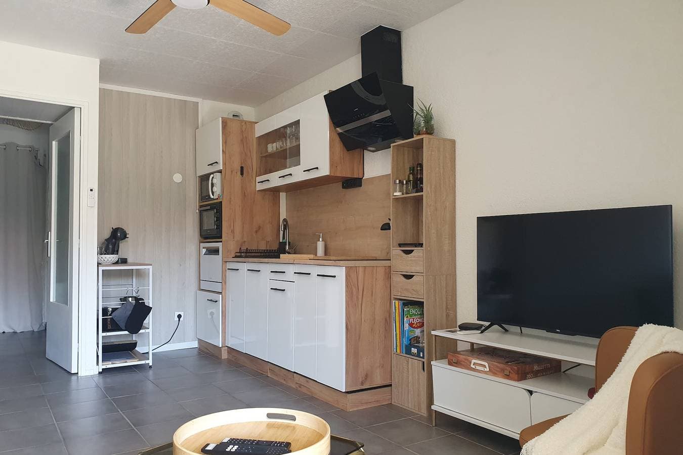 Foto 4 von 18: Apartment with loggia, 300m from the beach