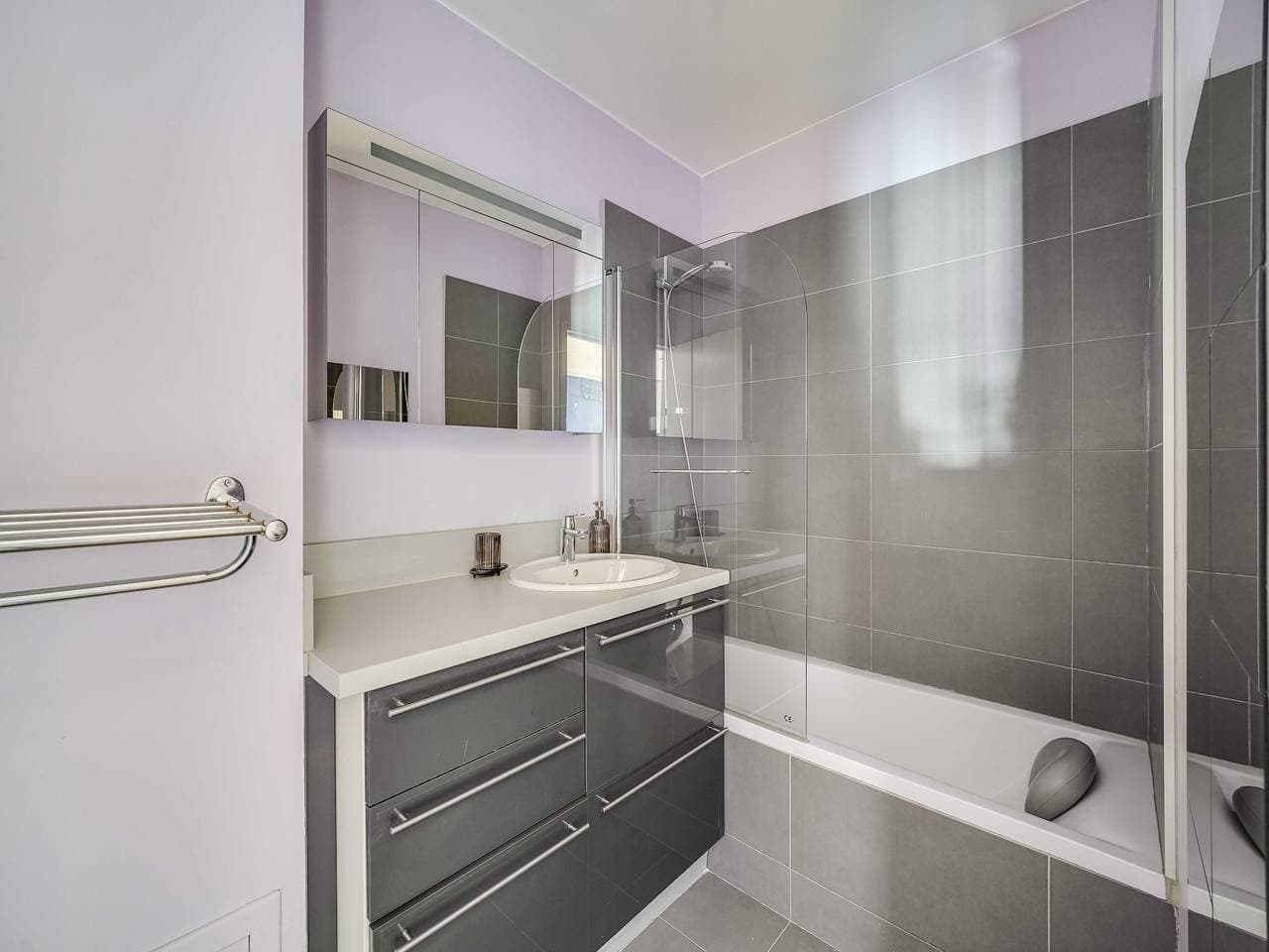 Foto 5 von 14: Geräumiges Studio 2P – in der Nähe von La Défense
