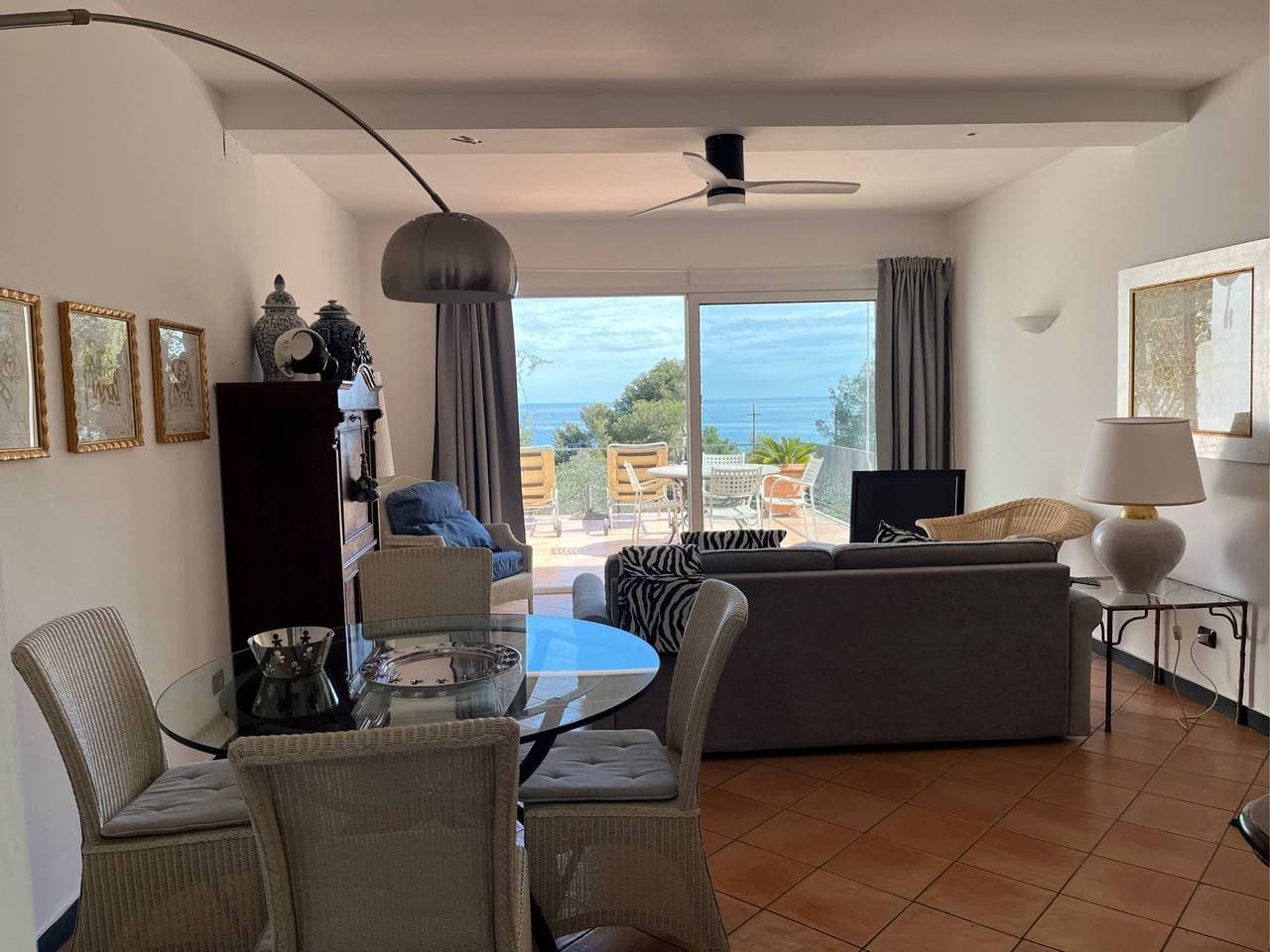 Foto 7 von 19: Junges Haus' Wohnung mit Wasserblick
