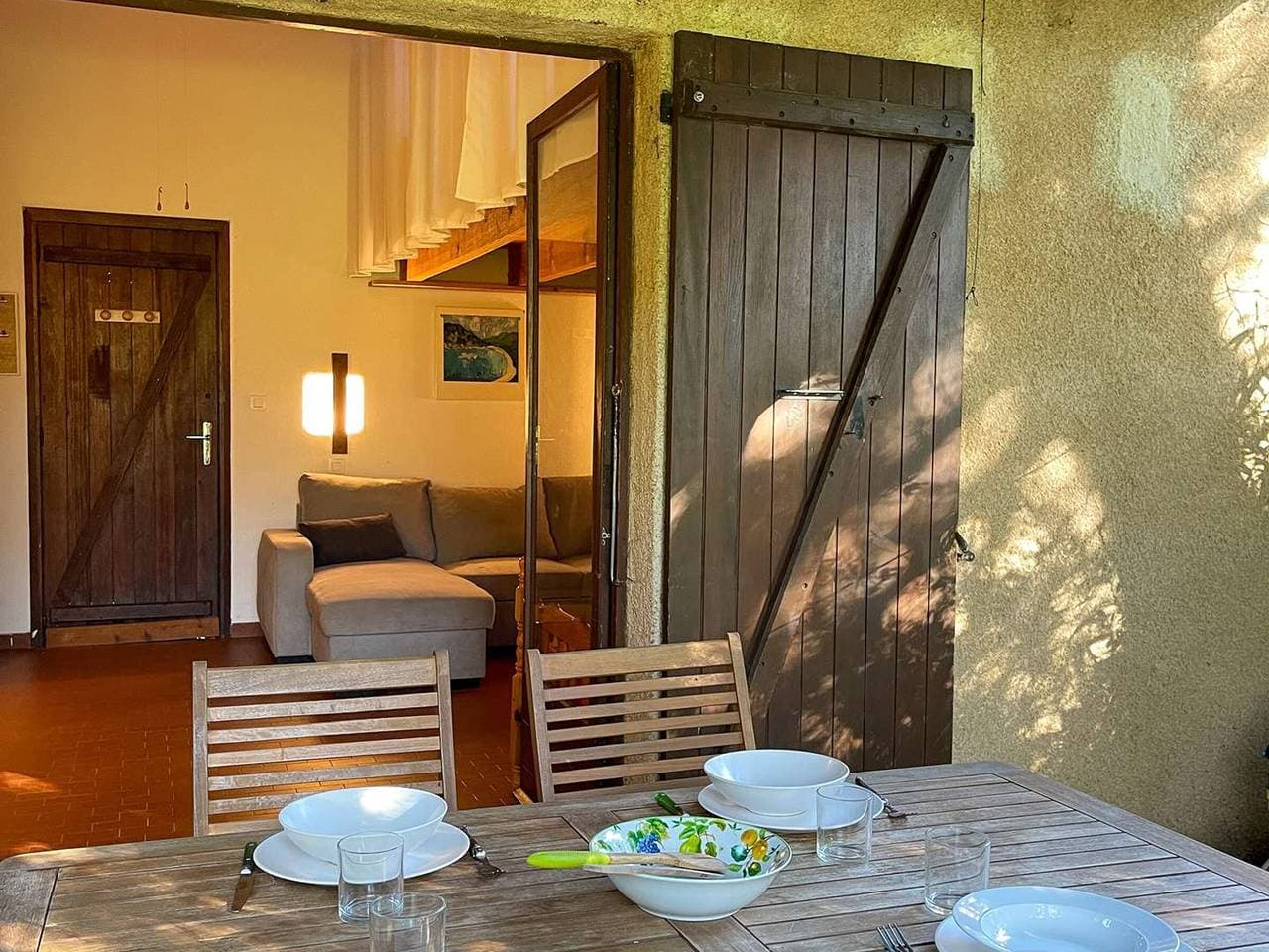 Foto 3 von 13: Mini-Villa in Porto-Vecchio, nahe Strand, Terrasse, privater Parkplatz