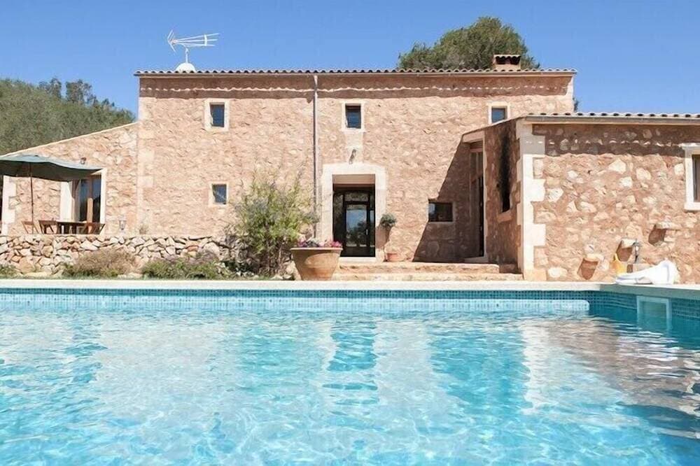 Charmante Finca mit Pool in ruhiger Lage, schöner Aussenbereich, Klima und Wifi 1
