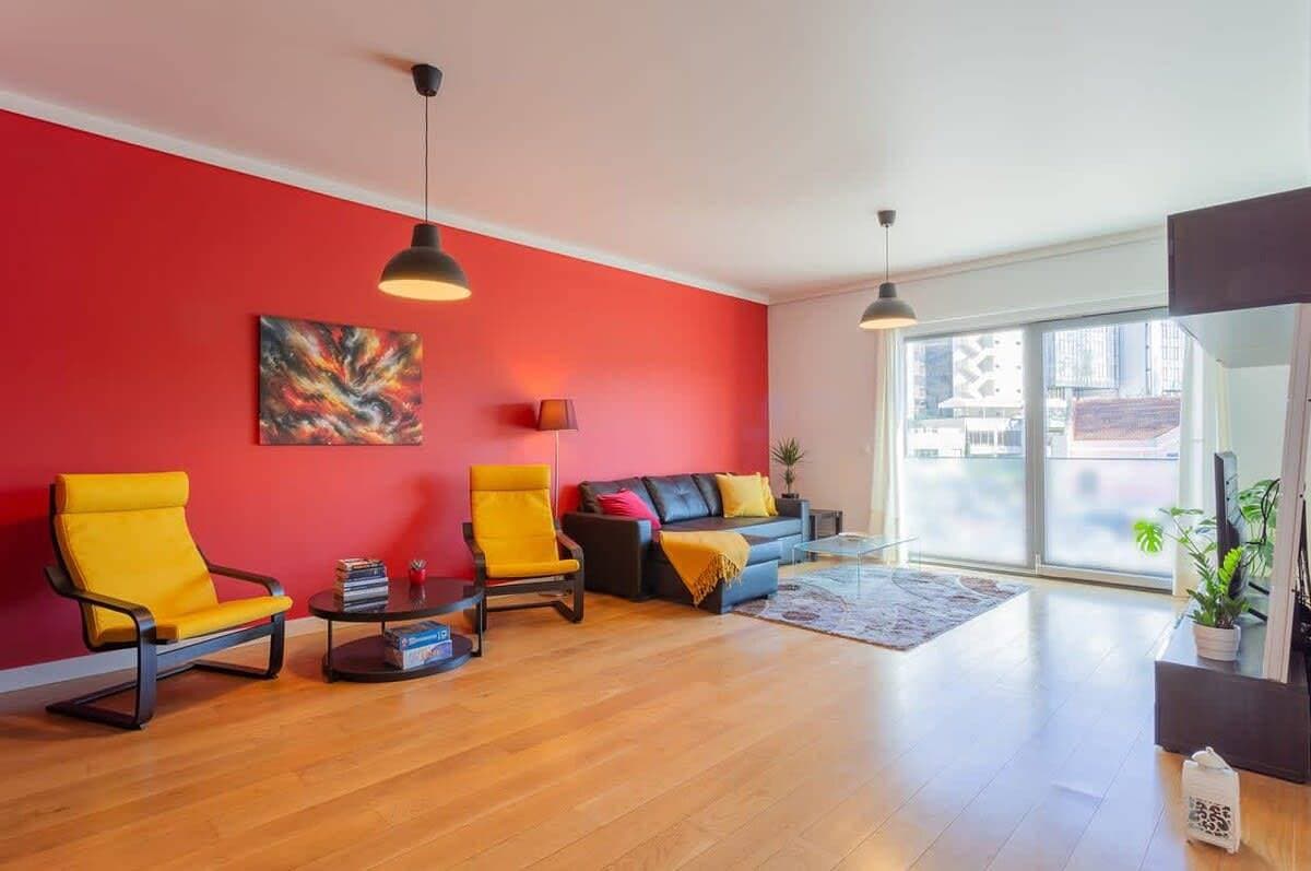 Foto 6 von 45: Spacious Lisbon Haven w/ Lift, Garage & Ev Access