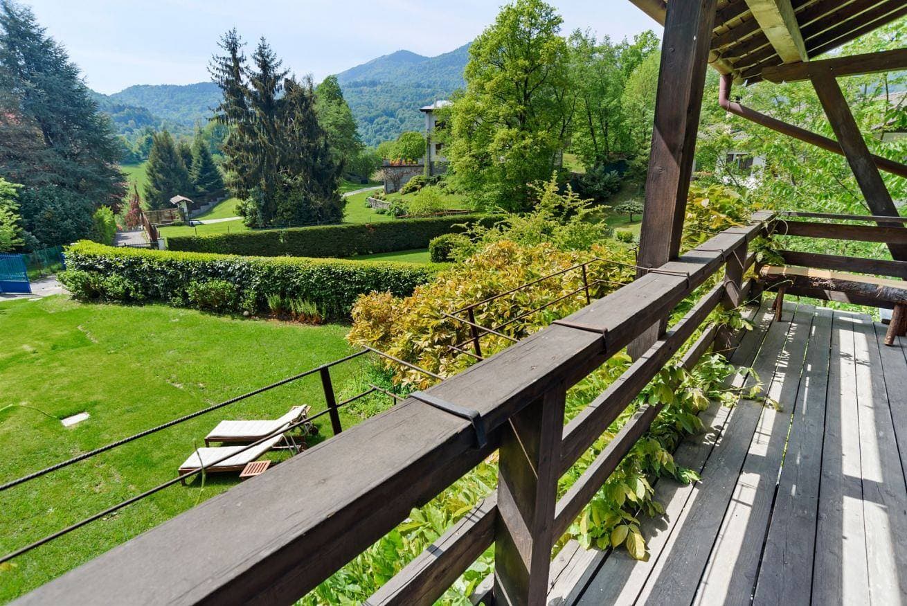Foto 5 von 25: Ferienwohnung für 8 Personen mit Garten