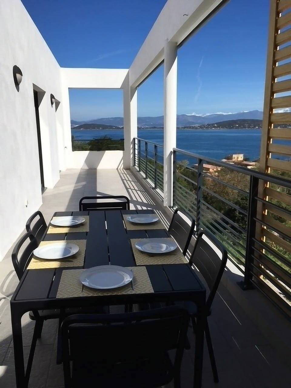 Foto 10 von 17: Ferienwohnung für 6 Personen mit Terrasse