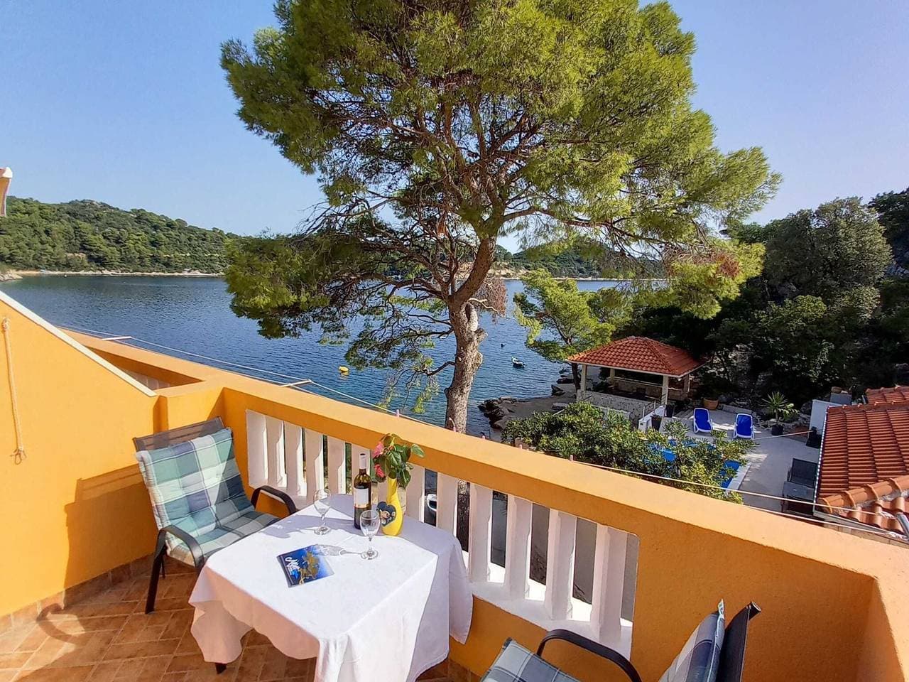 Apartments Vinko Mljet- One-Bedroom Apartment with Terrace (A5) 1