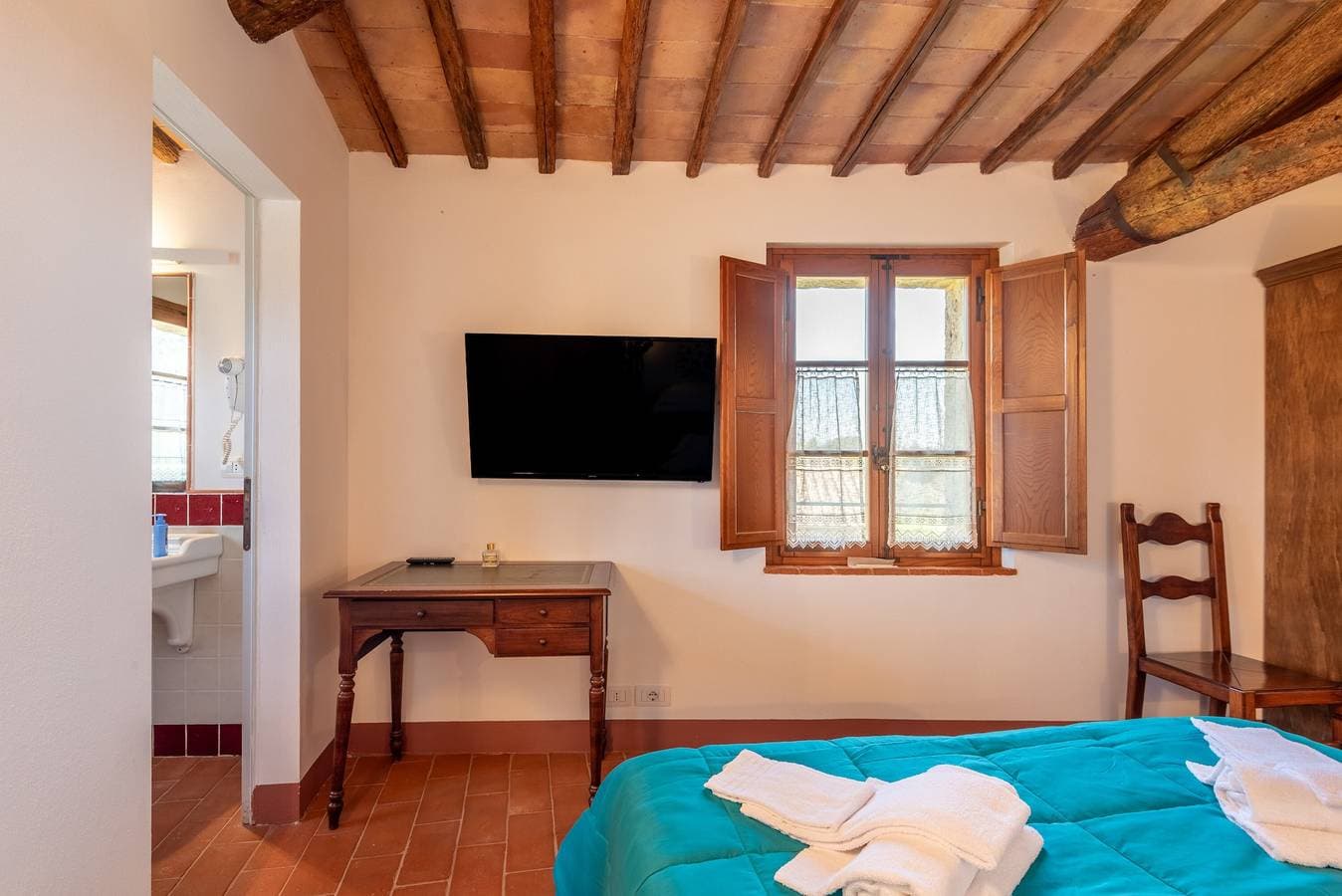 Foto 8 von 25: Zimmer Castello – Agriturismo la Taverna di Celsa mit Gemeinschaftspool