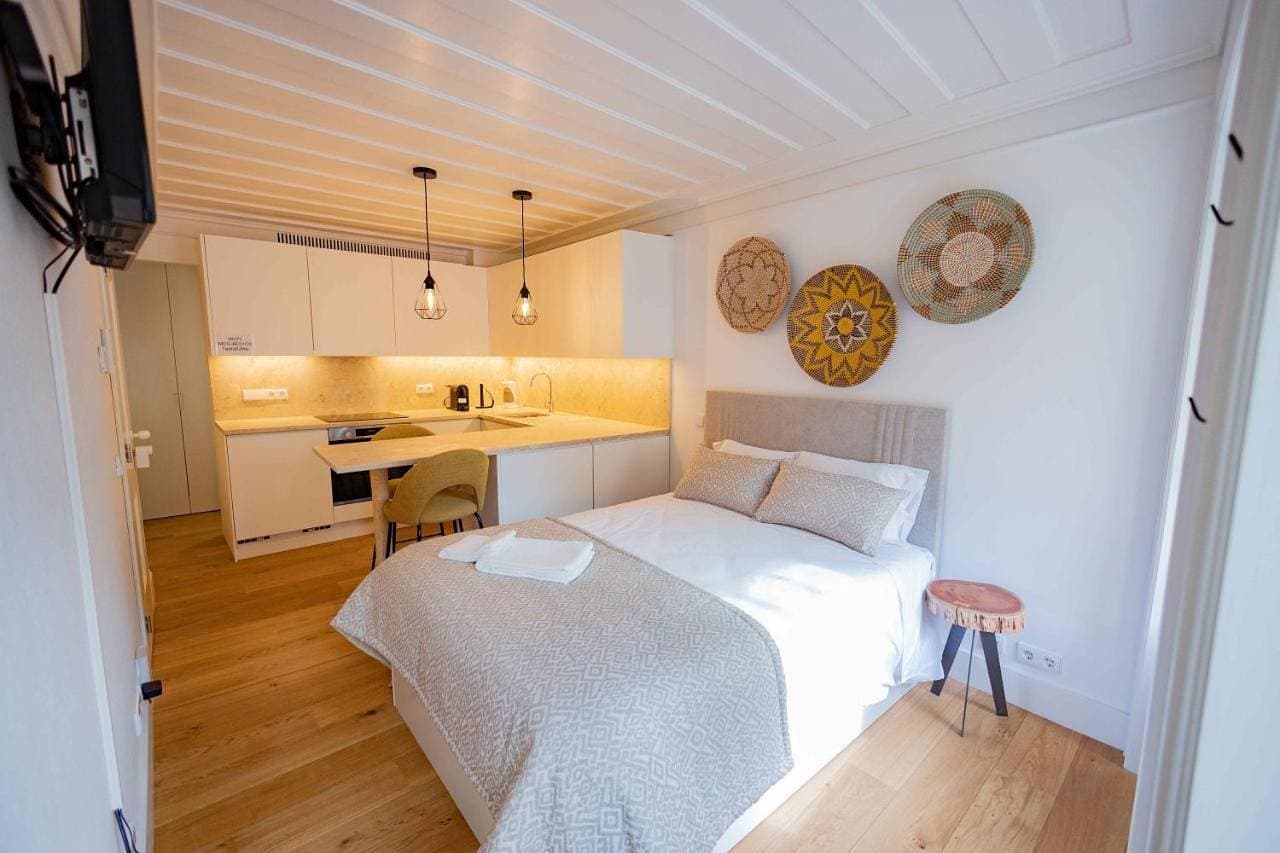 New Lisbon Center Apartment 1