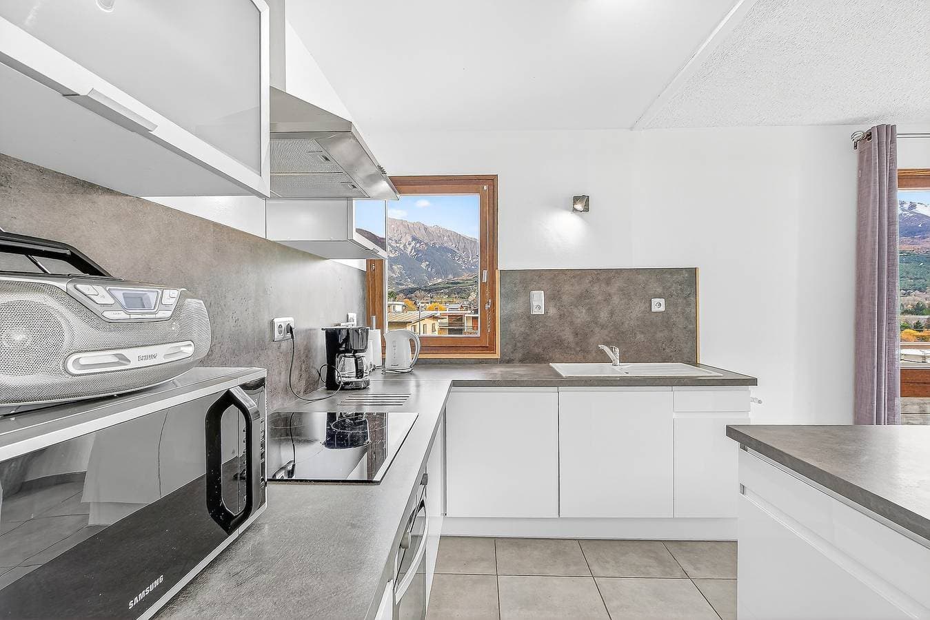 Foto 11 von 35: Le Plein Ciel – Seeblick, WLAN, renoviertes Apartment in Embrun