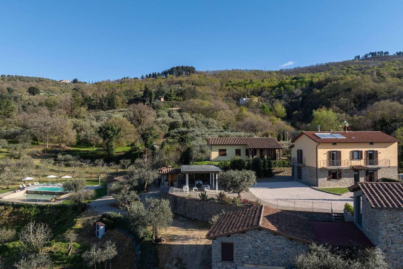 Foto 4 von 68: Villa für 15 Personen mit Balkon