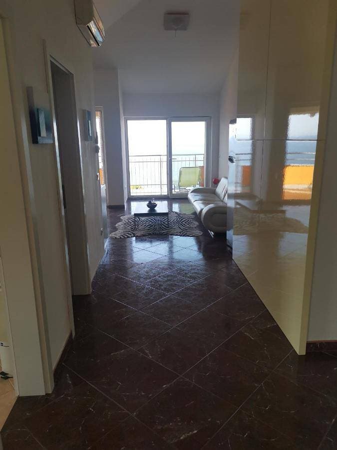 Foto 4 von 14: Two-Bedroom Apartment
