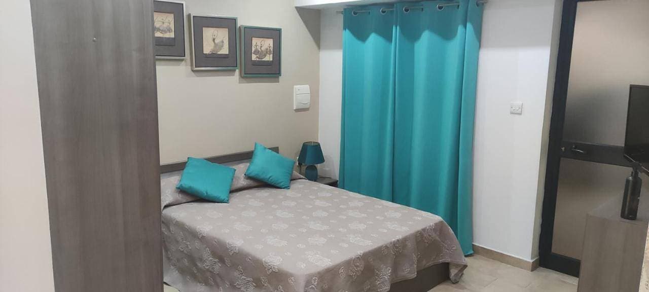 Foto 2 von 17: Double Room with Shared Bathroom