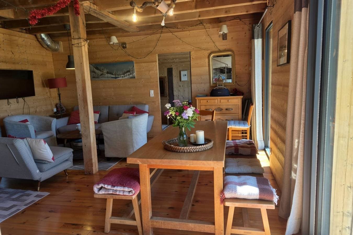 Foto 2 von 63: Chalet für 12 Personen mit Terrasse