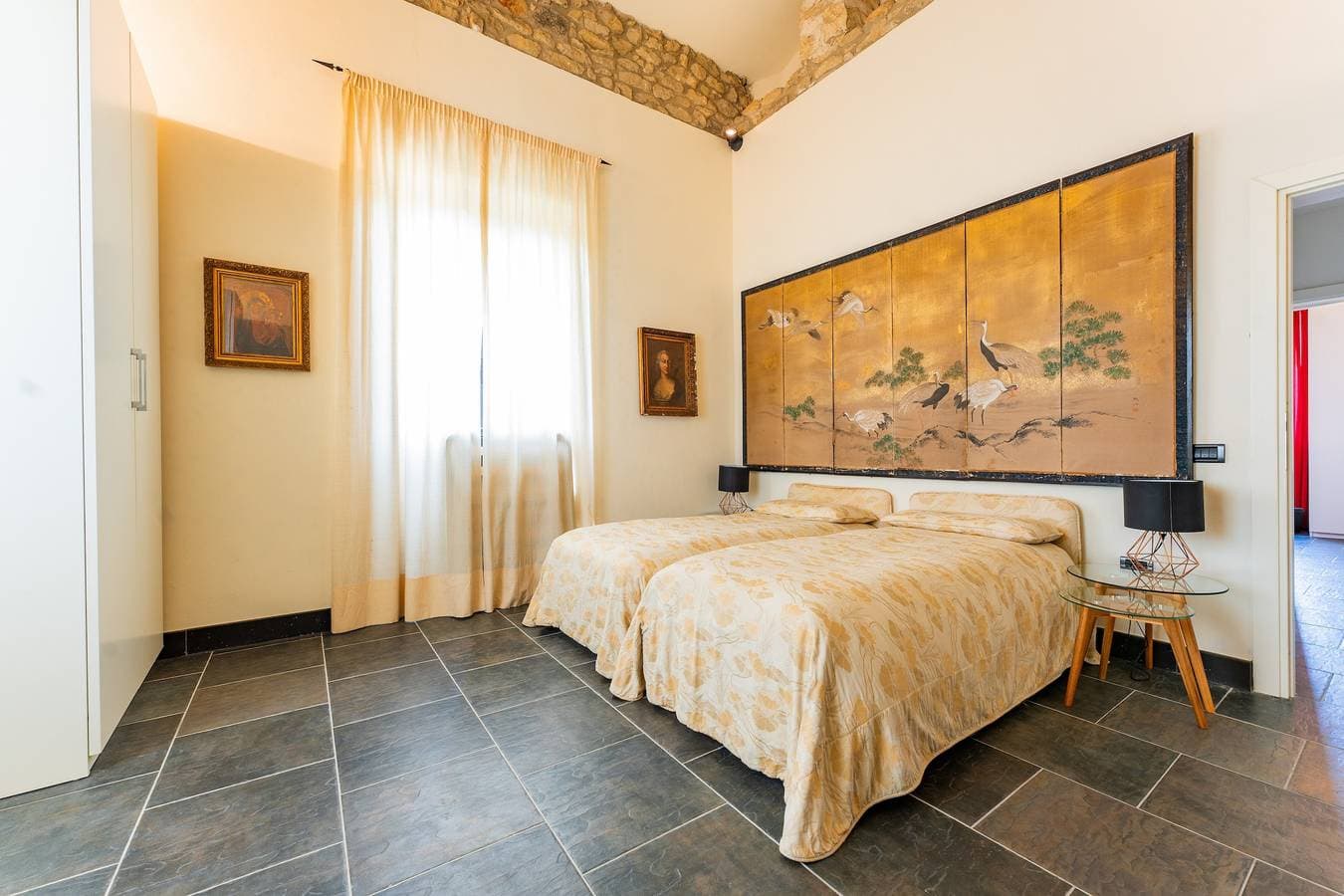 Foto 10 von 42: Villa 'Luxury Home Borgo Antico' mit Bergblick, WLAN und Klimaanlage