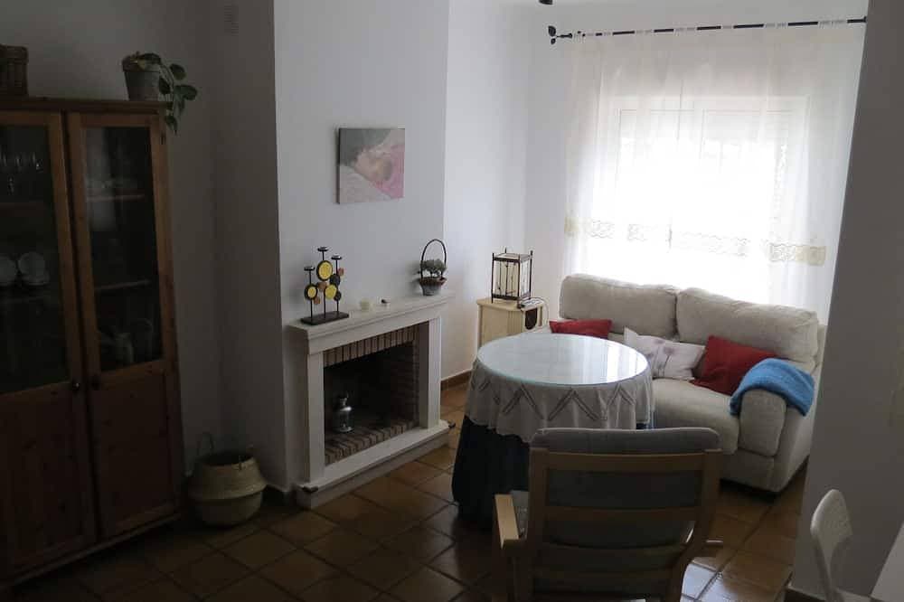 Foto 5 von 30: La Casa De Elias, a space out of time.