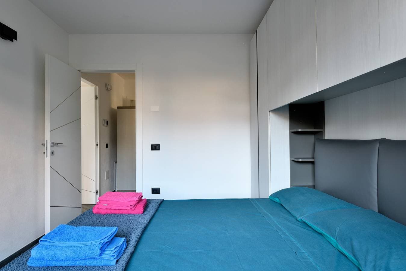 Foto 11 von 20: Ferienwohnung LaTorre mit Balkon, Terrasse und Gemeinschaftsgarten