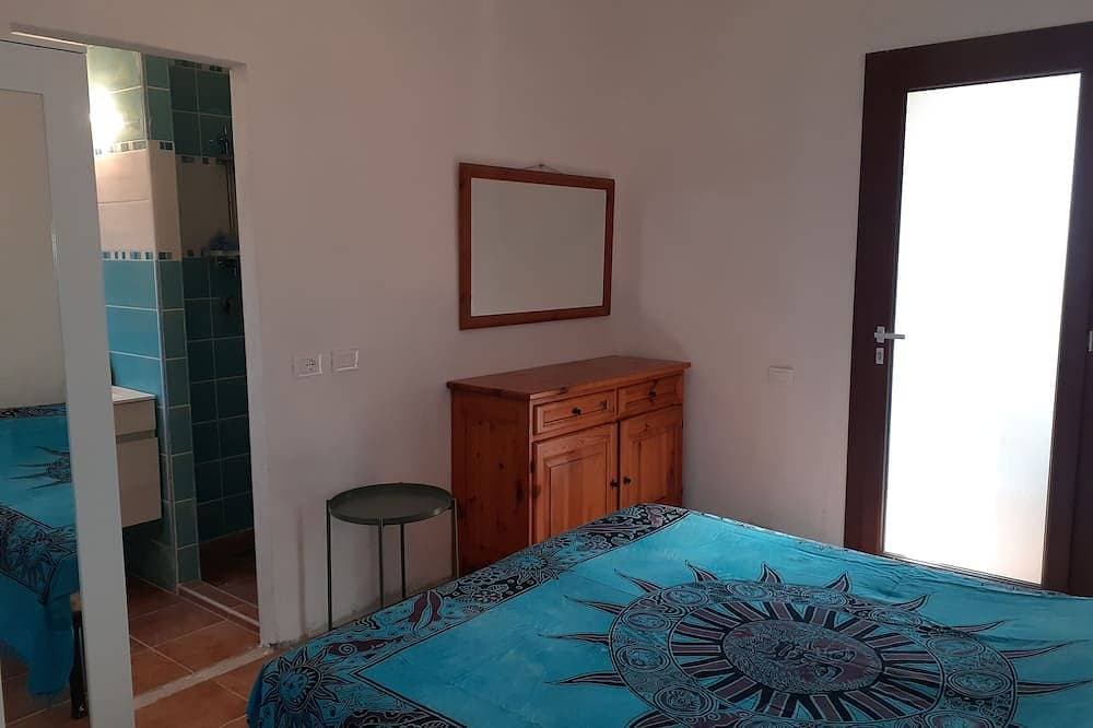 Foto 6 von 30: Comfortable country house with garden and private pool, 4km from Solanas beach.