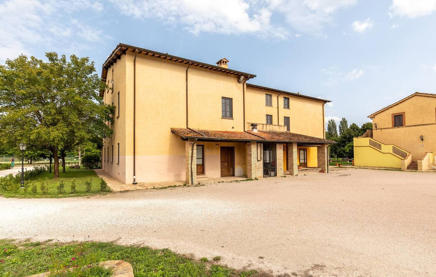 Ferienhaus am See mit Pool, Klimaanlage, Parkplatz und Küche, 2,5 km bis Umbertide 1