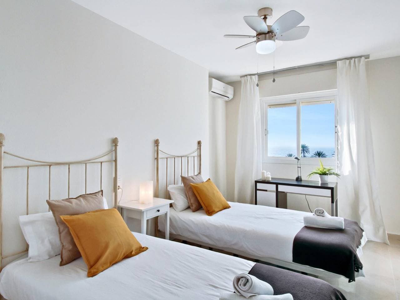Foto 12 von 25: Ferienwohnung für 4 Personen mit Meerblick