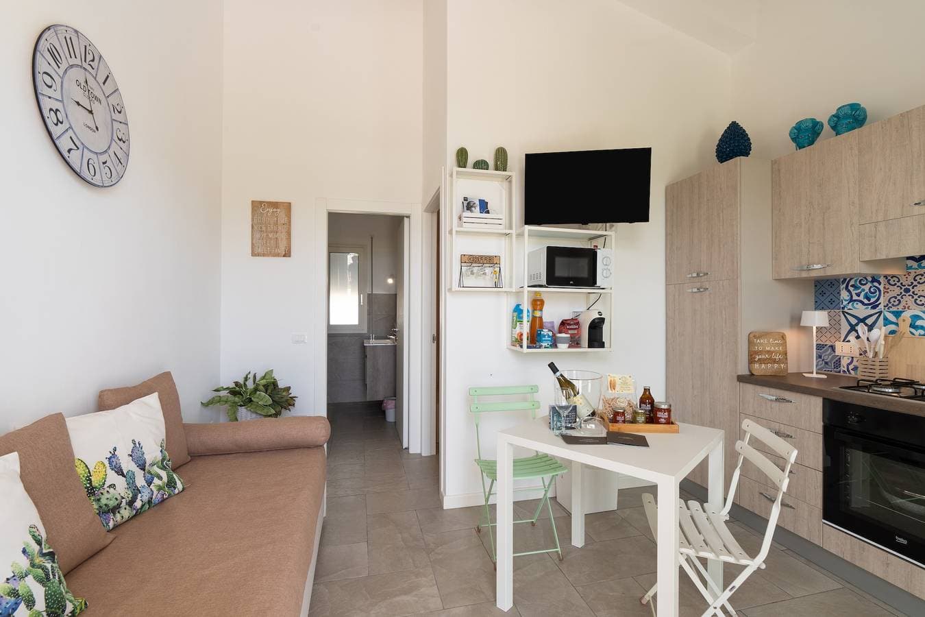Foto 7 von 27: Ferienhaus 'Villa Gioberta, Fiori' mit Gemeinschaftspool, WLAN und Klimaanlage
