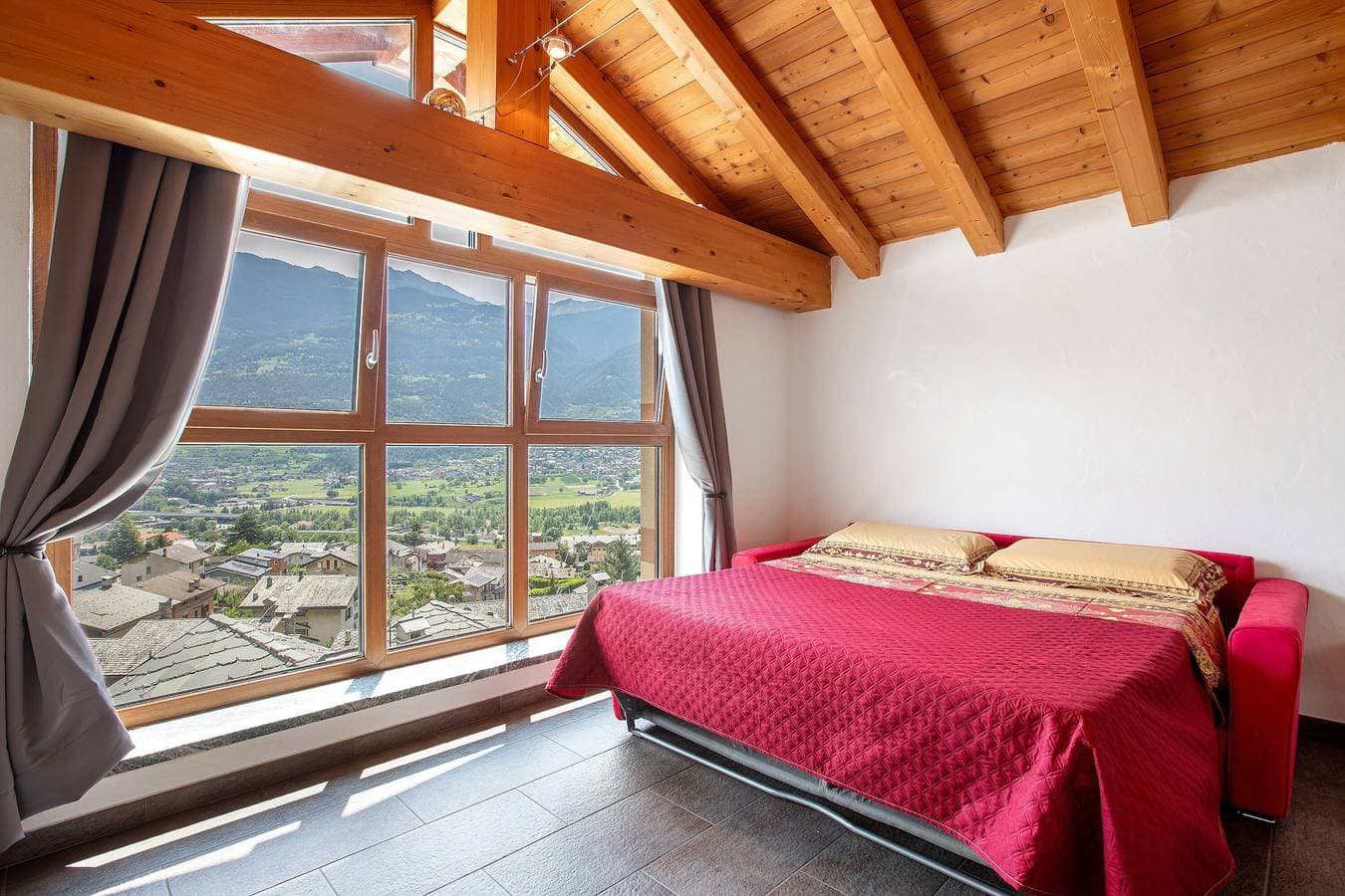 Foto 6 von 31: Ferienwohnung 'La Maison De Carletto' mit Bergblick, Balkon und WLAN