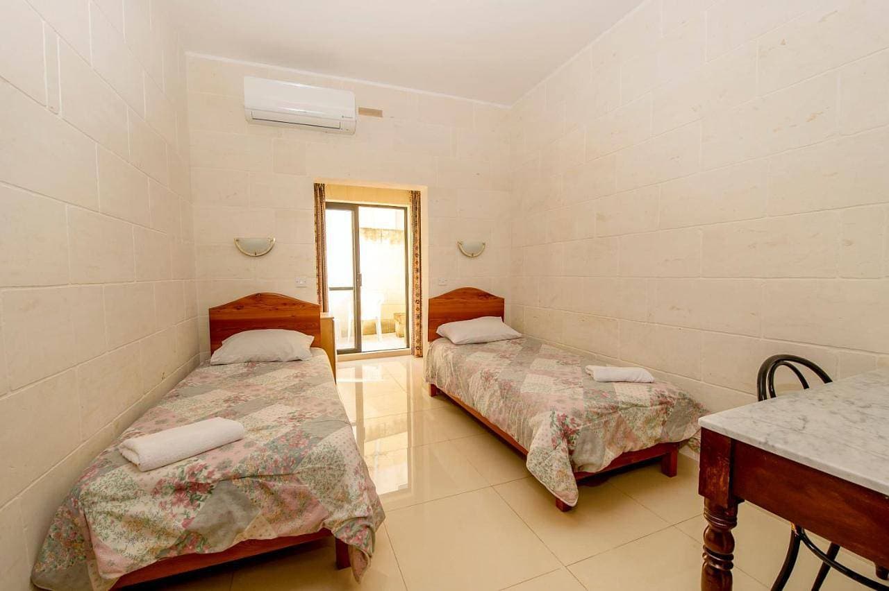 Foto 9 von 11: Twin Room - Annex